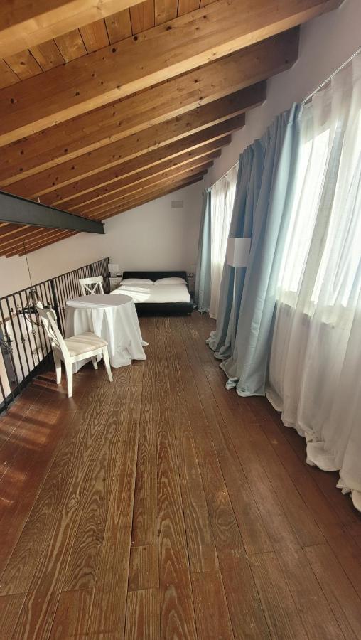 Villa Charmerooms Moroni La Depandance Stezzano